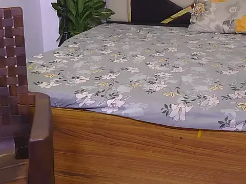 Snapshot of Its-ishikaa chatting on 09.11.25 Its-ishikaa online show from 09.11.25