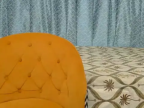 Snapshot of Its-ishikaa chatting on 10.12.25 Its-ishikaa online show from 10.12.25