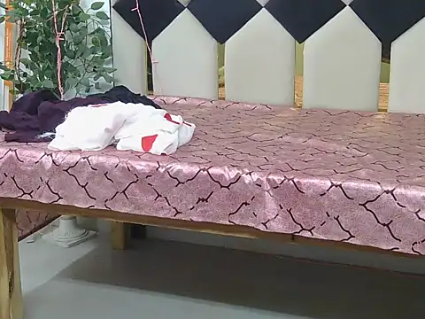 Snapshot of Its-ishikaa chatting on 11.01.25 Its-ishikaa online show from 11.01.25