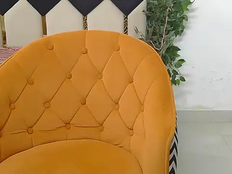 Snapshot of Its-ishikaa chatting on 11.18.25 Its-ishikaa online show from 11.18.25