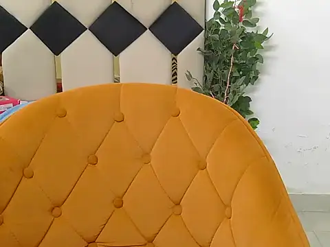 Snapshot of Its-ishikaa chatting on 11.19.25 Its-ishikaa online show from 11.19.25