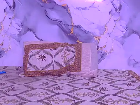 Snapshot of Its-ishikaa chatting on 12.15.25 Its-ishikaa online show from 12.15.25