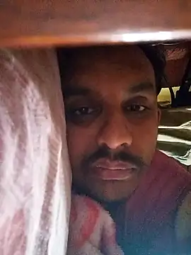 Snapshot of Nihaal17 chatting on 10.31.25 Nihaal17 online show from 10.31.25