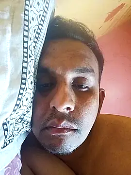 Snapshot of Nihaal17 chatting on 11.20.25 Nihaal17 online show from 11.20.25