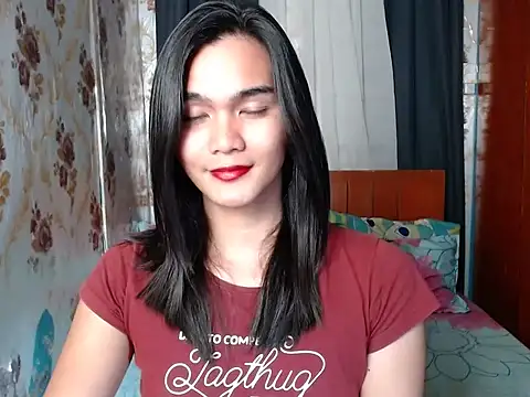 lady in moon online show from 03.07.26