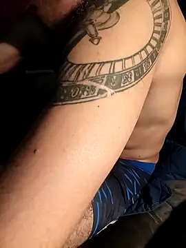 Pistolon19 online show from 10.15.25