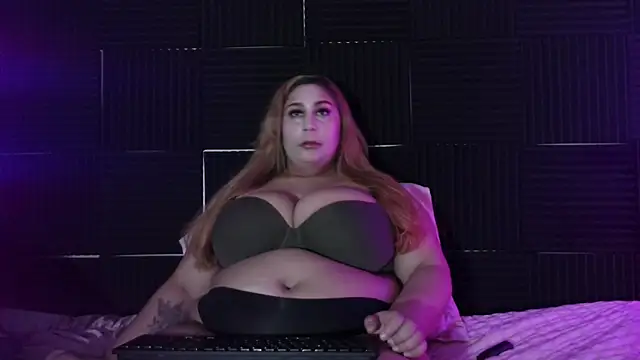 Snapshot of SpicyThic chatting on 03.11.26 SpicyThic online show from 03.11.26