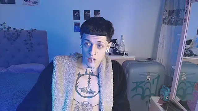 Snapshot of 2cyboy_ chatting on 09.13.25 2cyboy online show from 09.13.25