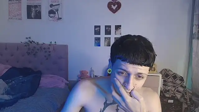 Snapshot of 2cyboy_ chatting on 09.21.25 2cyboy online show from 09.21.25