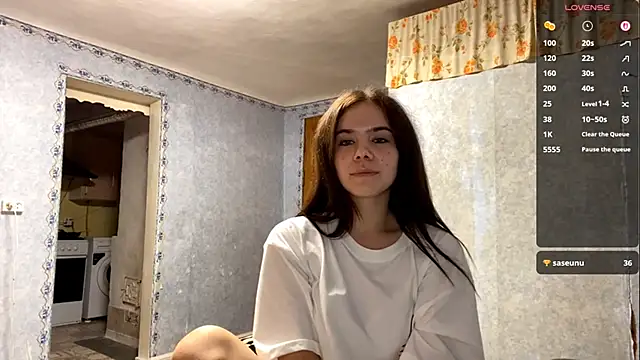 Snapshot of Lia_rise chatting on 09.24.25 Lia rise online show from 09.24.25