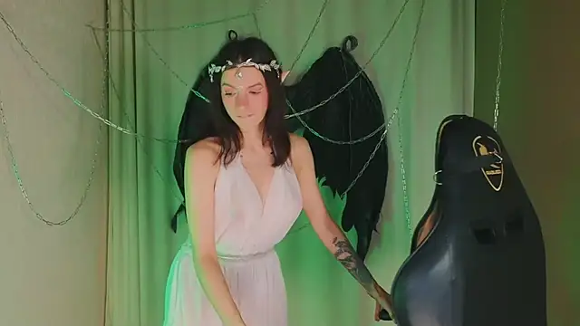 Loona Eclipse online show from 10.30.25