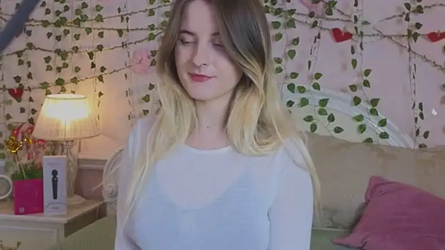 Sonia Meow online show from 11.17.25