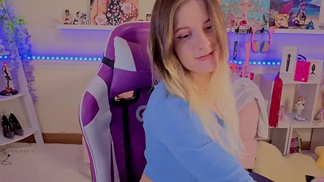 Sonia Meow online show from 11.25.25