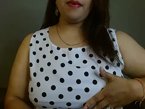 Snapshot of Your_candy_47 chatting on 11.11.25 Your candy 47 online show from 11.11.25