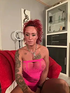 Hotmilfhamburg1 online show from 10.04.25