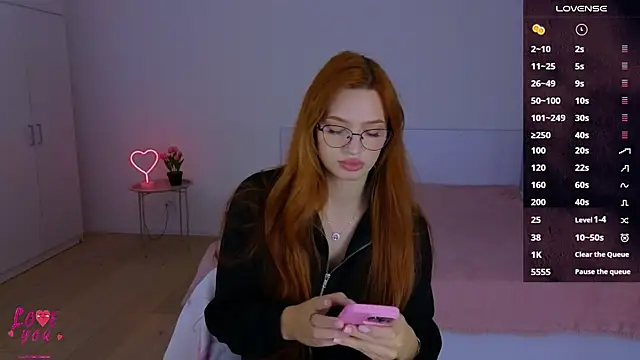 CuteAriel7 online show from 10.15.25