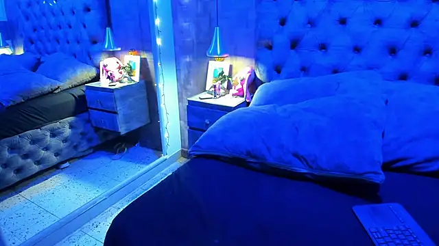 yiyisandoval online show from 11.17.25