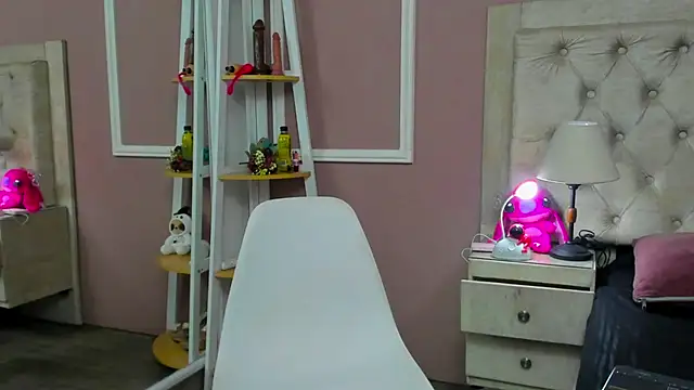 yiyisandoval online show from 12.04.25