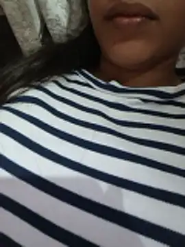 Snapshot of DesiSimran09 chatting on 11.02.25 DesiSimran09 online show from 11.02.25