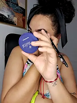 Snapshot of jesie_18x chatting on 09.11.25 jesie 18x online show from 09.11.25