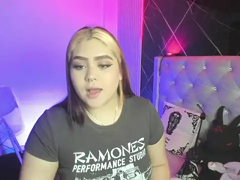 im bunny   online show from 11.28.25