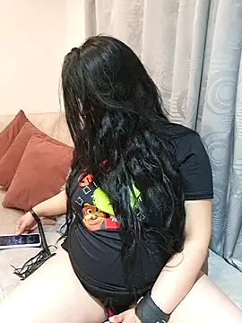 Snapshot of Alessandraa- chatting on 12.18.25 Alessandraa- online show from 12.18.25