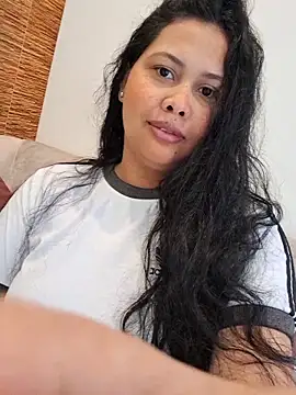 Snapshot of Alessandraa- chatting on 02.01.26 Alessandraa- online show from 02.01.26