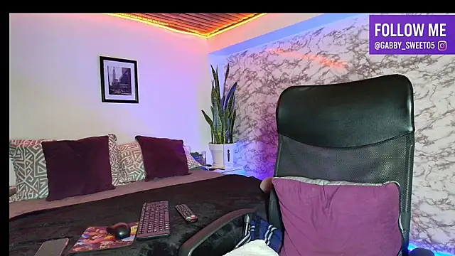 Gabbysweet0 online show from 11.19.25