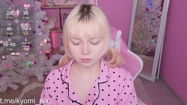 Kyomi Sun online show from 12.17.25