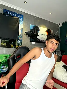 Snapshot of CHR58_ chatting on 10.16.25 CHR58 online show from 10.16.25