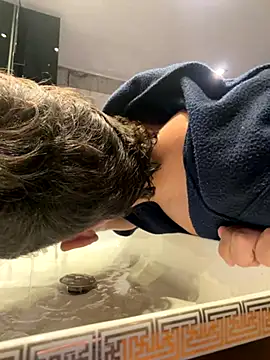 Snapshot of CHR58_ chatting on 10.18.25 CHR58 online show from 10.18.25