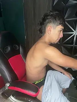 Snapshot of CHR58_ chatting on 10.21.25 CHR58 online show from 10.21.25