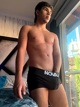 Snapshot of CHR58_ chatting on 11.02.25 CHR58 online show from 11.02.25