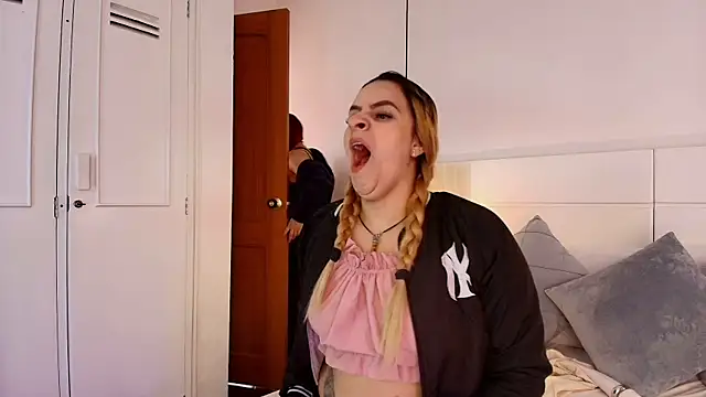 Dakota Megan 69 online show from 10.16.25