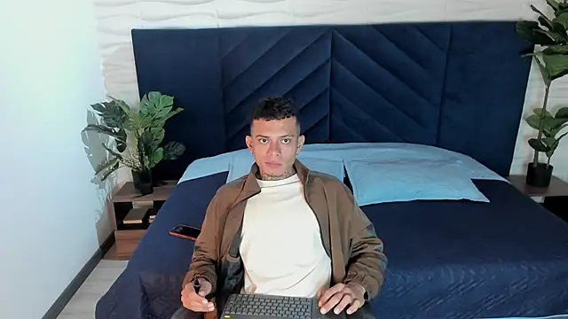 MrJustin  online show from 09.14.25