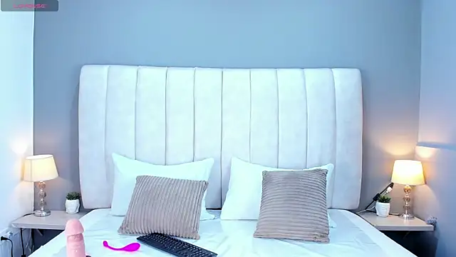 ScarletStarr online show from 10.24.25