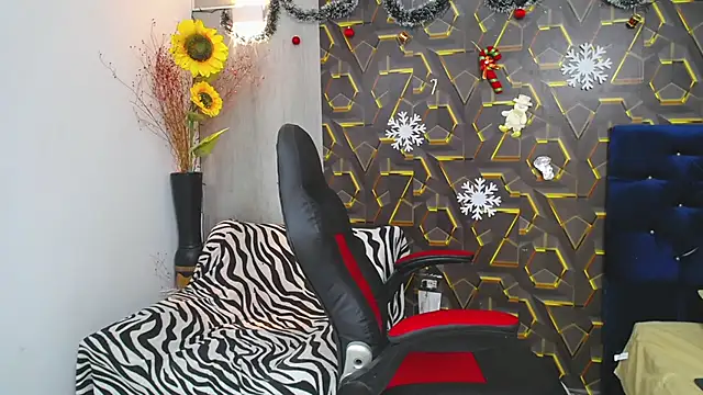 Snapshot of miss_leidy_ chatting on 11.27.25 miss leidy online show from 11.27.25