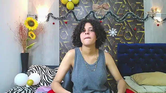 Snapshot of miss_leidy_ chatting on 12.03.25 miss leidy online show from 12.03.25