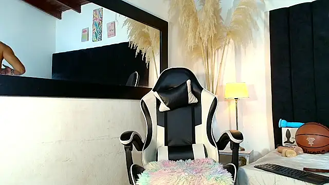 MaicolParker  online show from 06.20.26