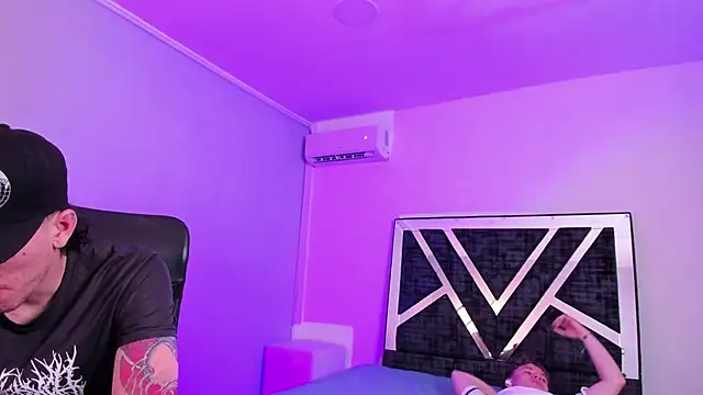 Handsomeboyss19 online show from 02.05.26