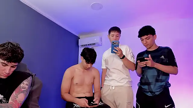 Handsomeboyss19 online show from 06.26.26