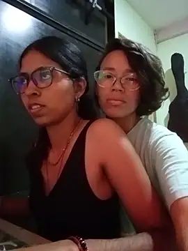 Snapshot of kiss_mm chatting on 11.06.25 kiss mm online show from 11.06.25