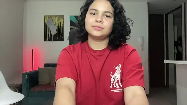 Snapshot of Lyxen_raze chatting on 12.15.25 Lyxen raze online show from 12.15.25