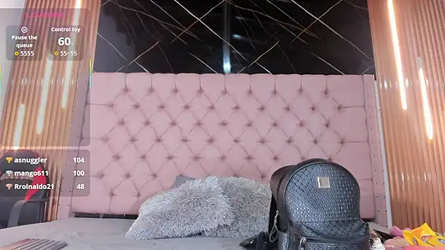 Emily Brown18 online show from 10.23.25