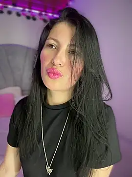 Mia salinass online show from 04.25.26