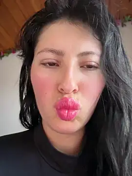 Mia salinass online show from 06.19.26