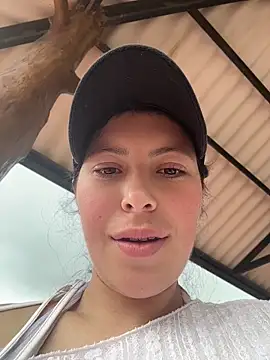 Mia salinass online show from 07.05.26