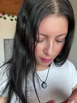 Mia salinass online show from 07.17.26