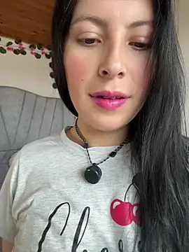 Mia salinass online show from 07.21.26