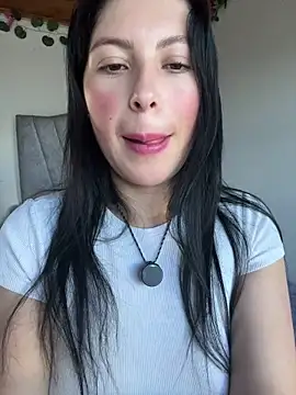 Mia salinass online show from 07.25.26